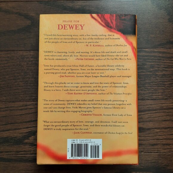 Dewey: The Small-Town Library Cat Who Touched the World - Picture 2 of 6